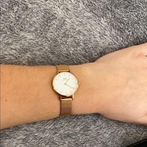 Daniel Wellington Classic Watch-Water resistant